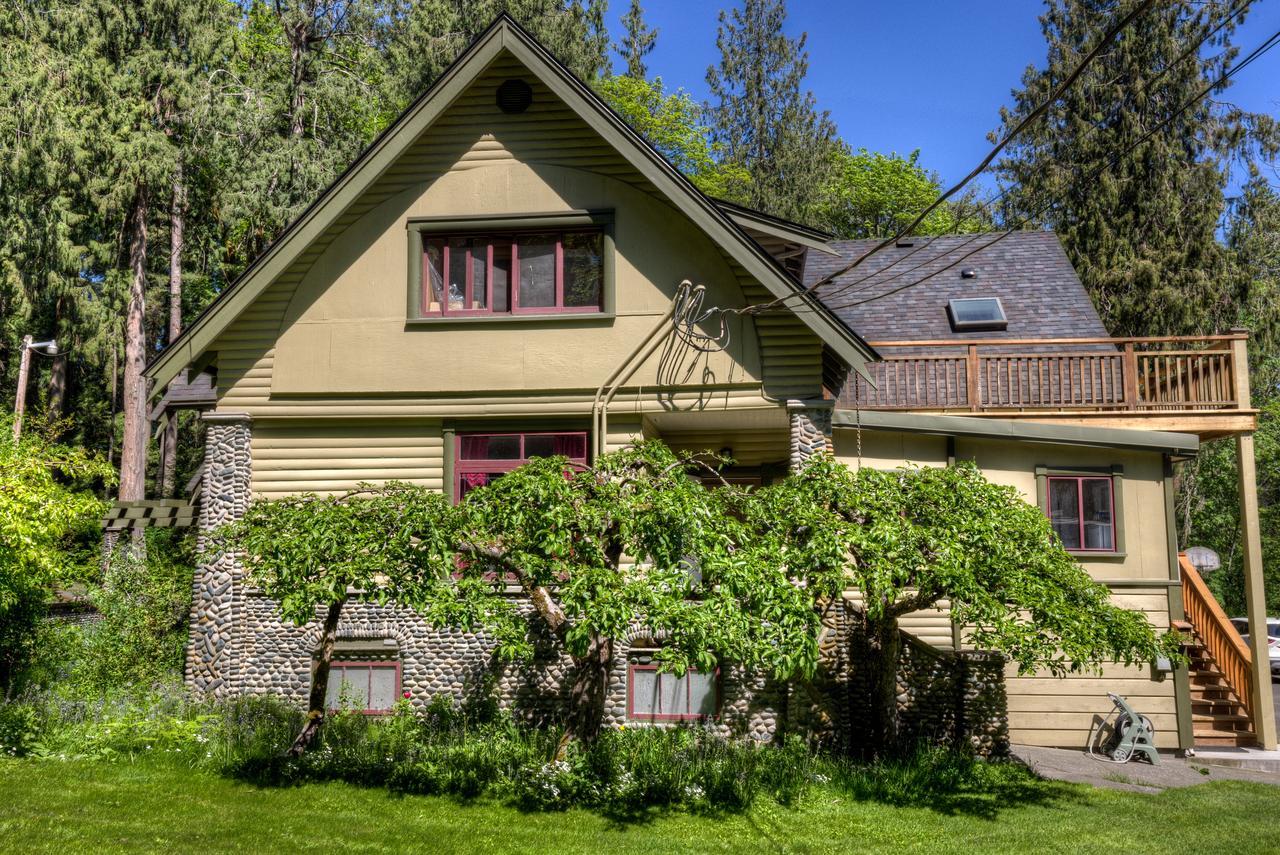 Mclay Heritage Guest House Duncan Bagian luar foto