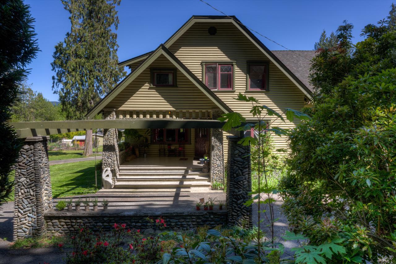 Mclay Heritage Guest House Duncan Bagian luar foto